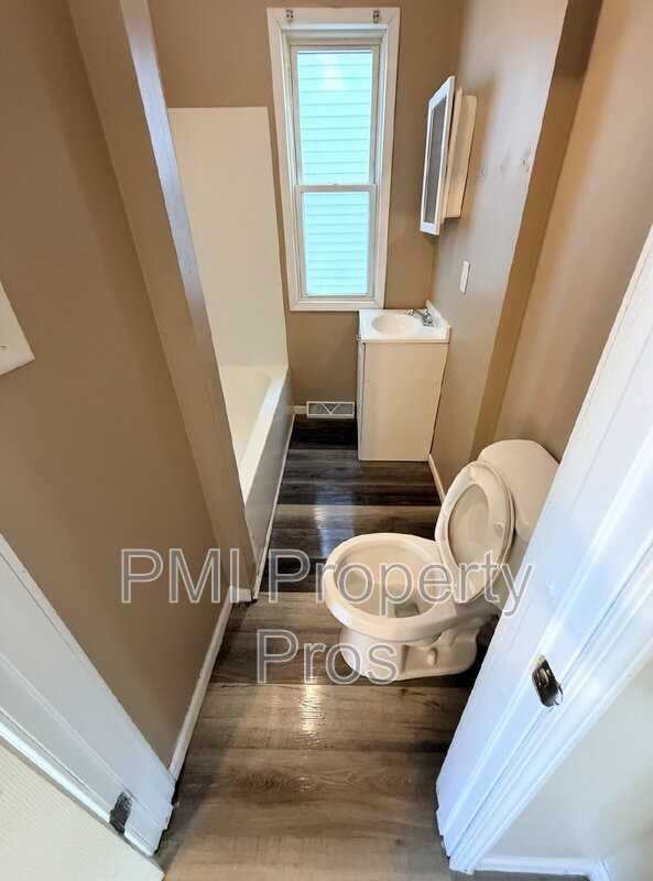 2530 N 28th St - Photo 2 of 4