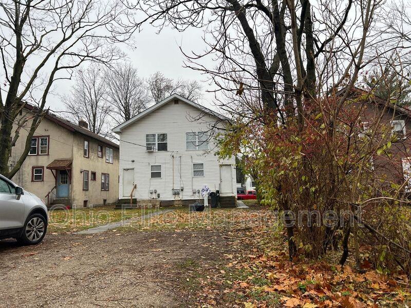 1483 Republic Ave - Photo 3 of 6