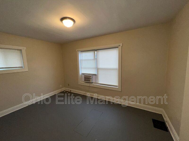 1483 Republic Ave - Photo 6 of 6