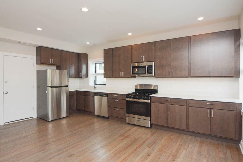 3409 W Fullerton Ave #3A - Photo 4 of 21