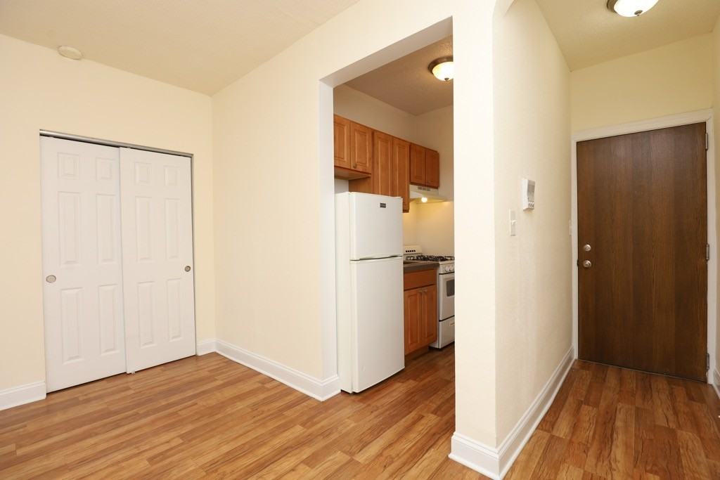 1742 N Humboldt Blvd #107 - Photo 4 of 19