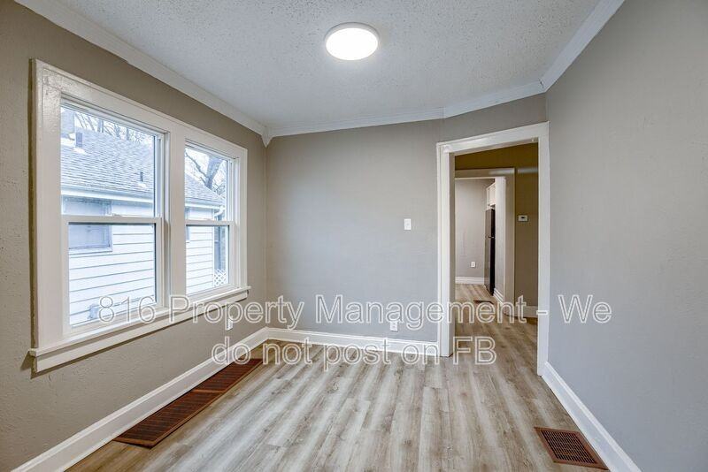 5702 Euclid Ave - Photo 7 of 23