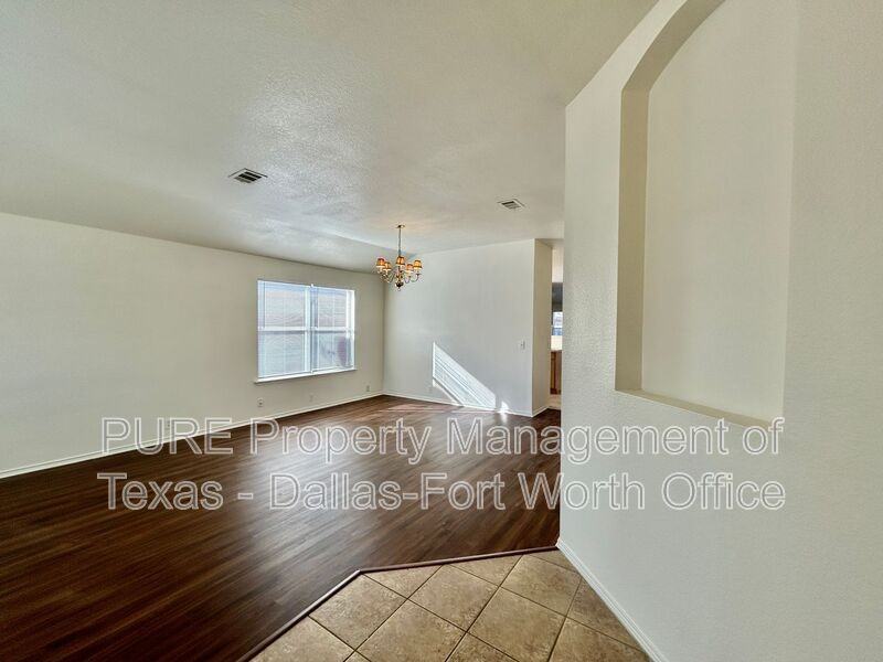 1717 Wind Dancer Trl - Photo 3 of 29