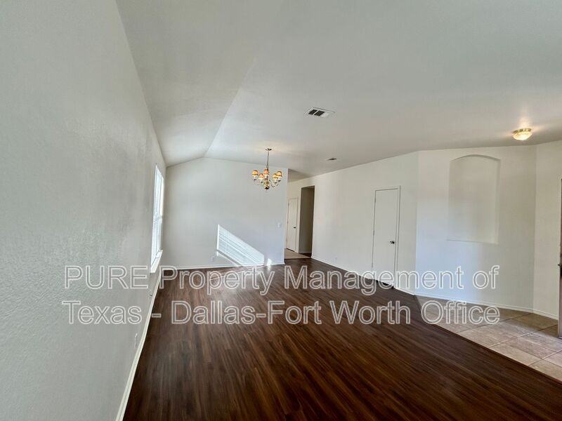 1717 Wind Dancer Trl - Photo 6 of 29