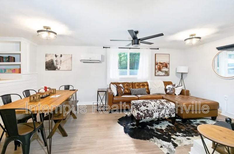 840 Lemont Dr - Photo 4 of 23