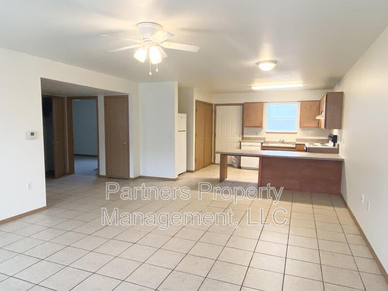 860 S Curtis Ave - Photo 6 of 12