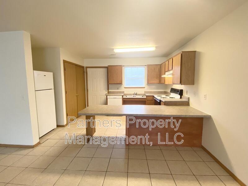 860 S Curtis Ave - Photo 7 of 12