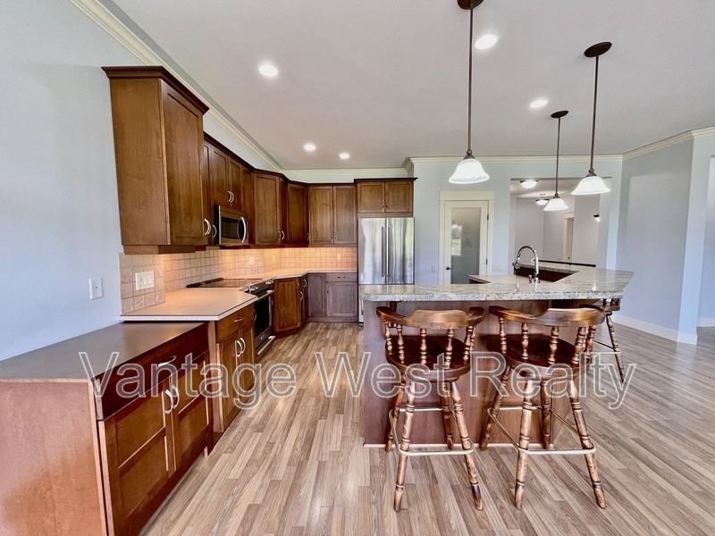 2298 Pine Vista Pl - Photo 4 of 48