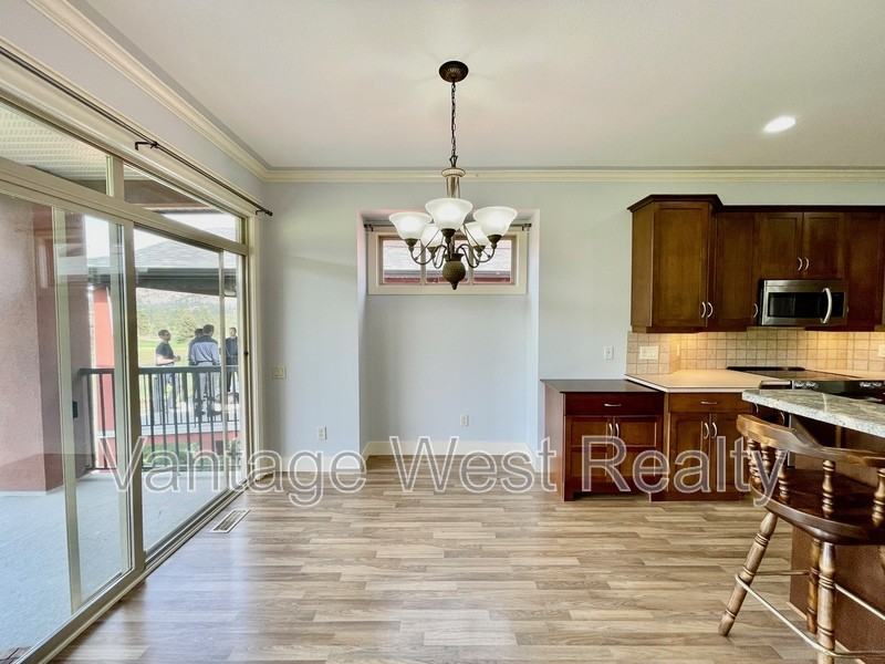 2298 Pine Vista Pl - Photo 7 of 48