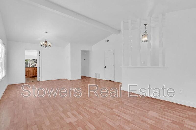2940 Sombrero Cir - Photo 4 of 31
