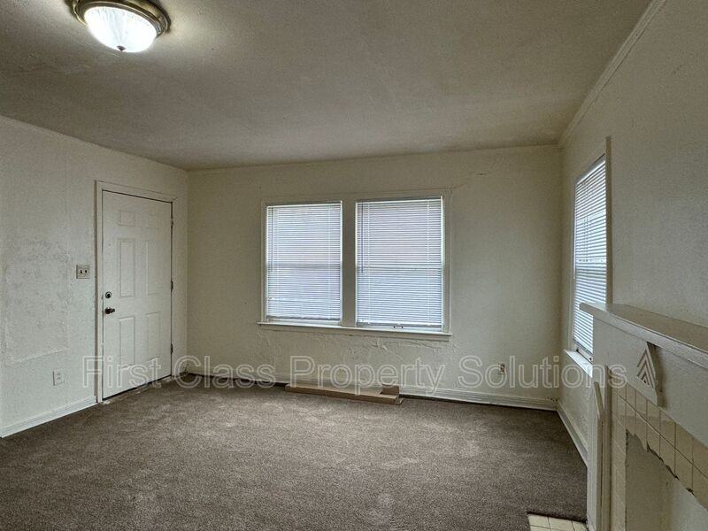 1904 Ne 25th St - Photo 6 of 23