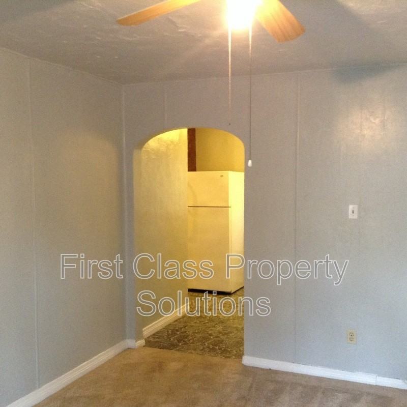 121 Nw 29th St #3-4 - Photo 2 of 9