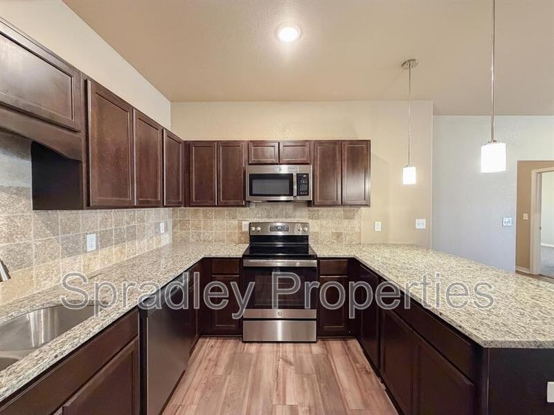 1044 Hibiscus Unit B - Photo 7 of 18