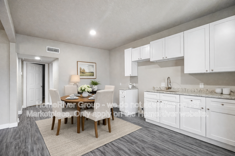 2708 Wilson #B - Photo 2 of 22