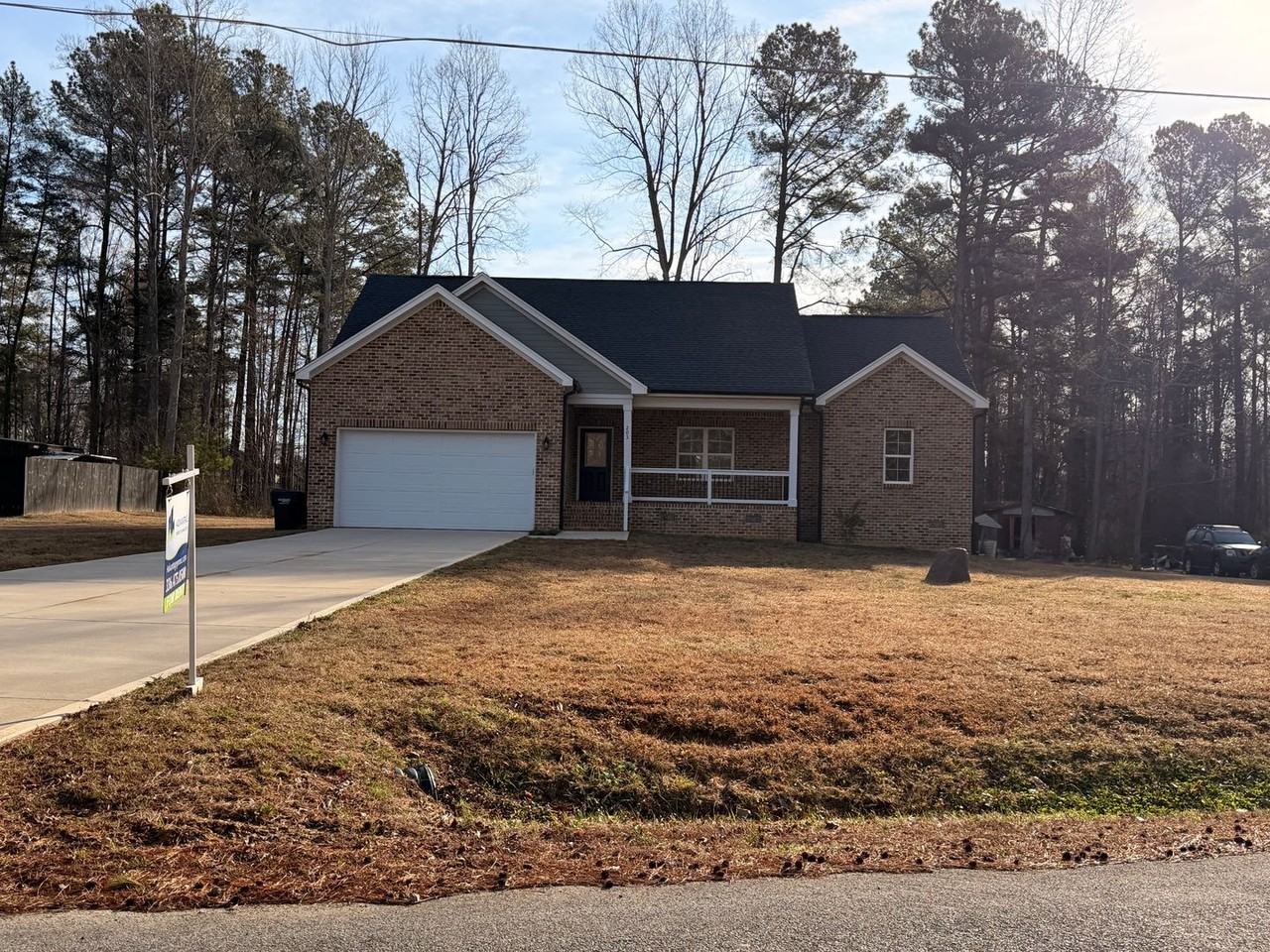 203 Simmons Lake Dr - Photo 2 of 22