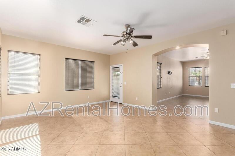 8721 E Lomita Cir - Photo 7 of 31