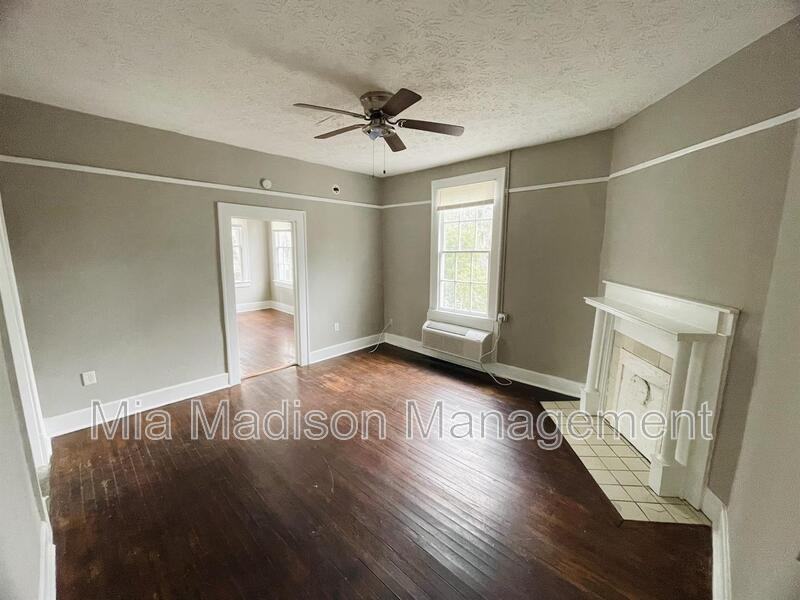 1413 E 42nd St #3 - Photo 2 of 9