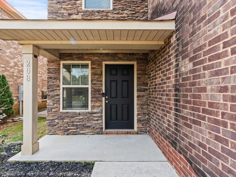 208 Sedgewick Dr - Photo 3 of 34