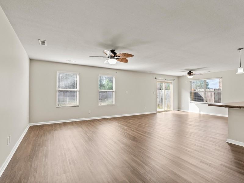 208 Sedgewick Dr - Photo 6 of 34