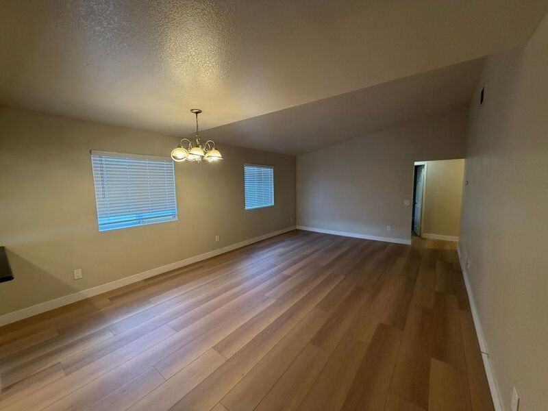 28138 Bavaria Dr - Photo 4 of 24