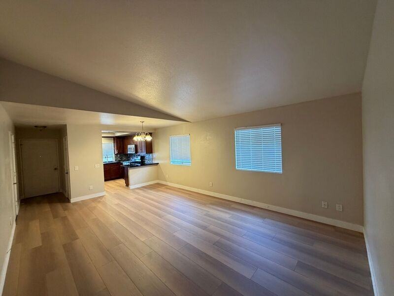 28138 Bavaria Dr - Photo 7 of 24