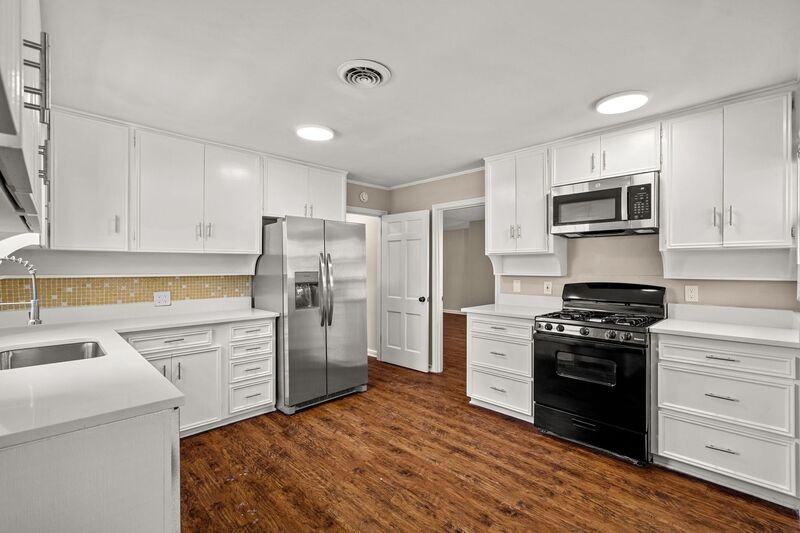 1747 Mariposa Dr - Photo 5 of 26