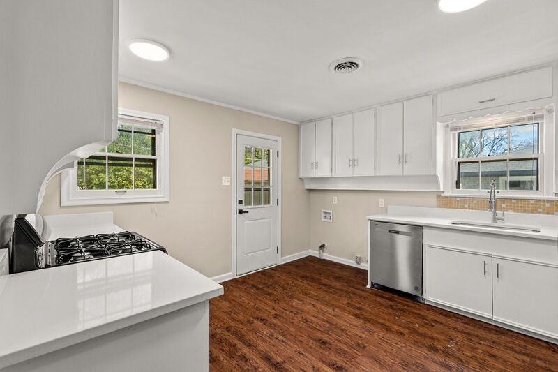 1747 Mariposa Dr - Photo 7 of 26