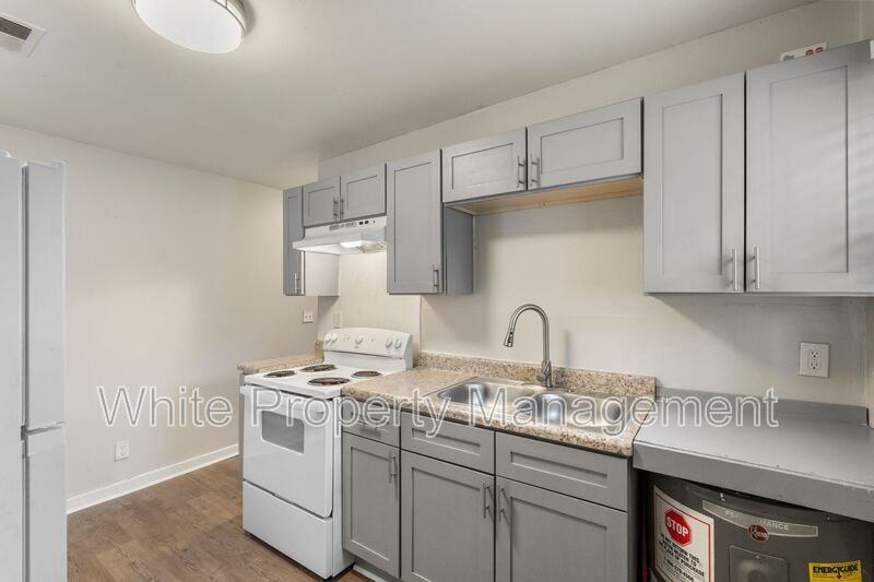 2317 Julia Ave #1 - Photo 7 of 15