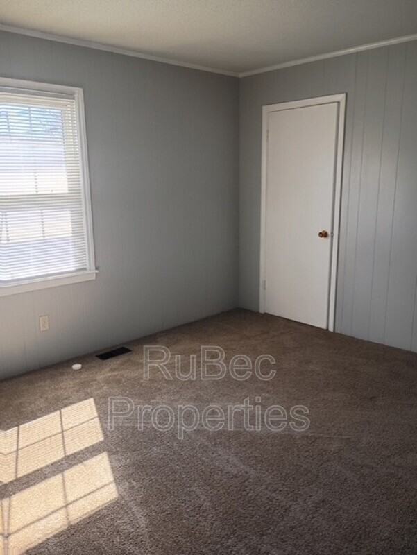 115 E Maine Ave - Photo 2 of 13