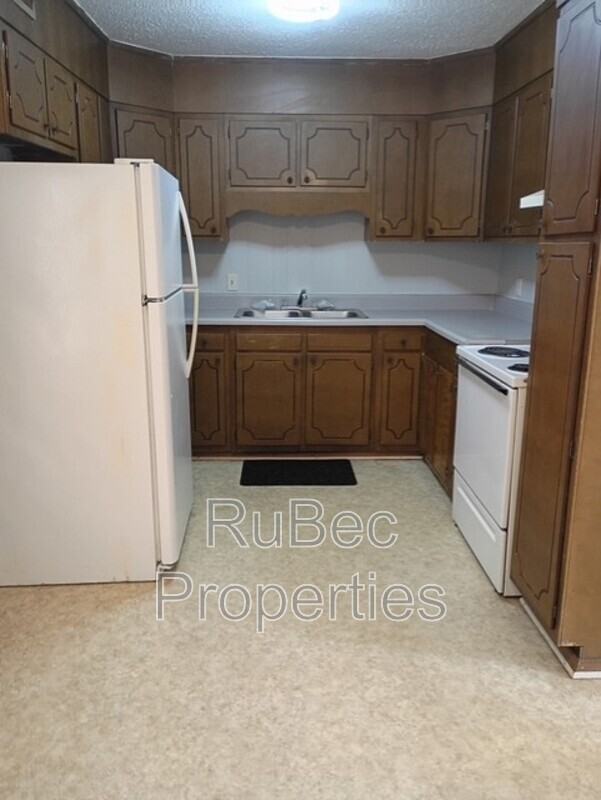 115 E Maine Ave - Photo 4 of 13