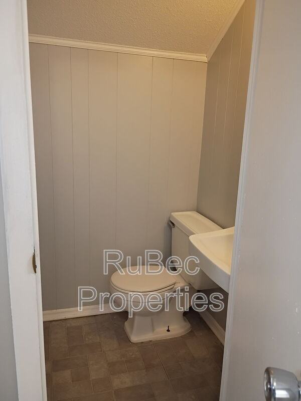 115 E Maine Ave - Photo 6 of 13