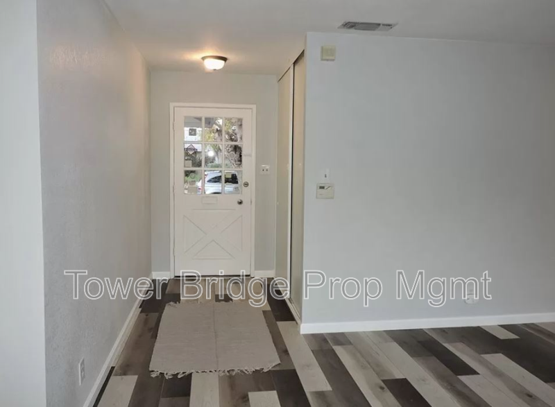 10666 Van Stralen Way - Photo 2 of 18