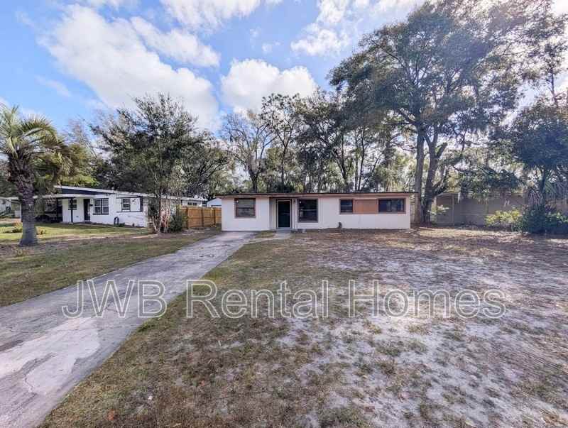 8603 Nassau Rd - Photo 2 of 16