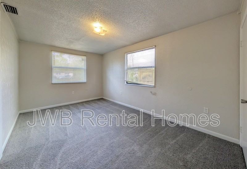 8603 Nassau Rd - Photo 6 of 16