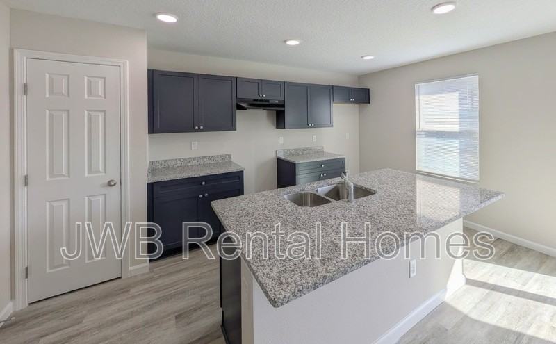 8905 1st Ave - Photo 2 of 17