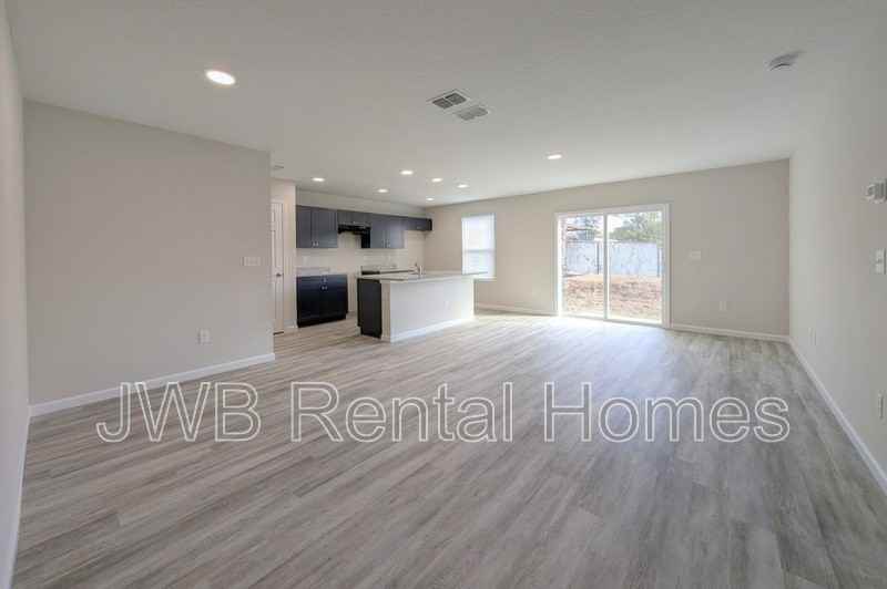 8905 1st Ave - Photo 4 of 17