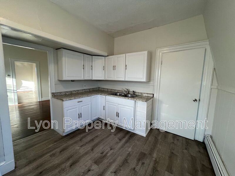 189 Exchange St #3 - Photo 2 of 8