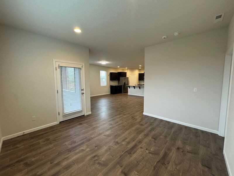 5012 49th Ave Ne - Photo 4 of 27