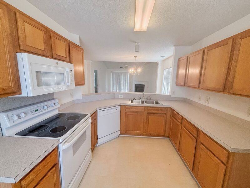 227 Hardee Ave - Photo 5 of 19