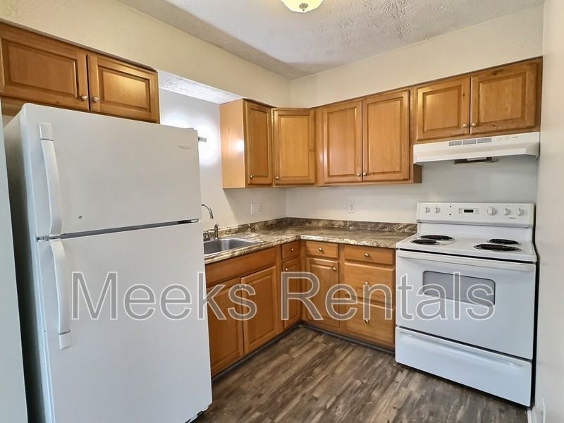 1739 6th Ave #B12 - Photo 6 of 8