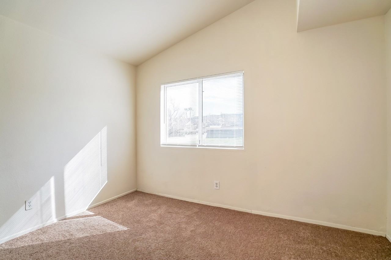 5316 Gardendale Ln - Photo 3 of 14