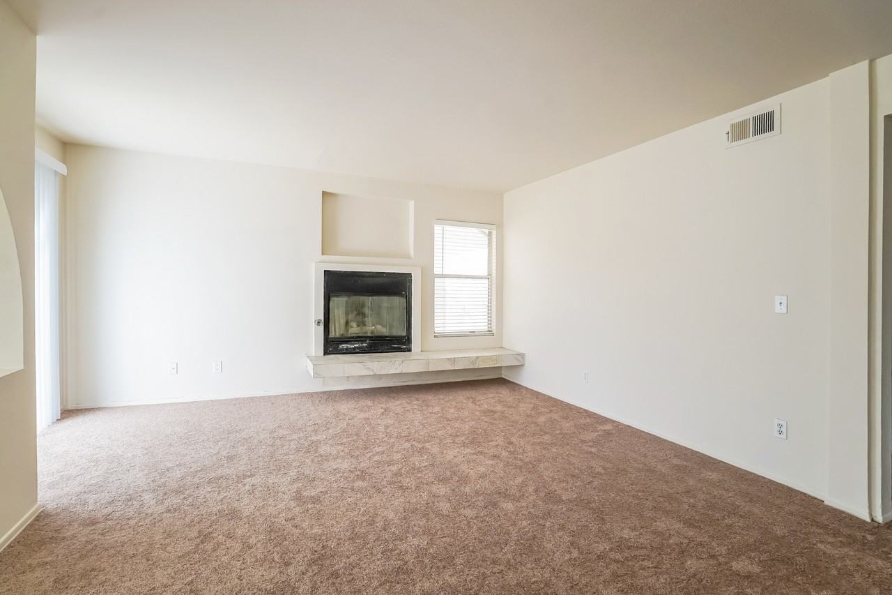 5316 Gardendale Ln - Photo 6 of 14