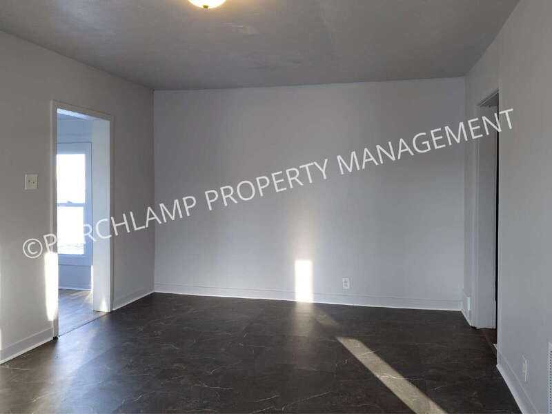 403 E Broadway Ave - Photo 4 of 19