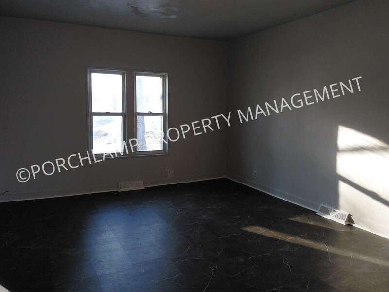 403 E Broadway Ave - Photo 5 of 19