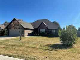 featured image of 905 Sw Vangough Rd