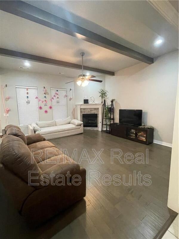 905 Sw Vangough Rd - Photo 2 of 6