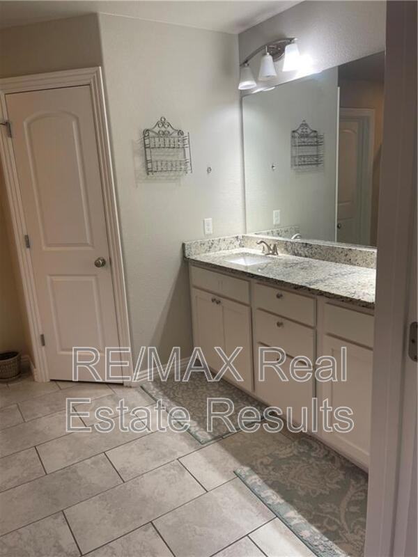 905 Sw Vangough Rd - Photo 4 of 6