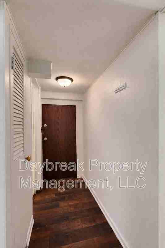 1121 2nd Ave S - Photo 7 of 11