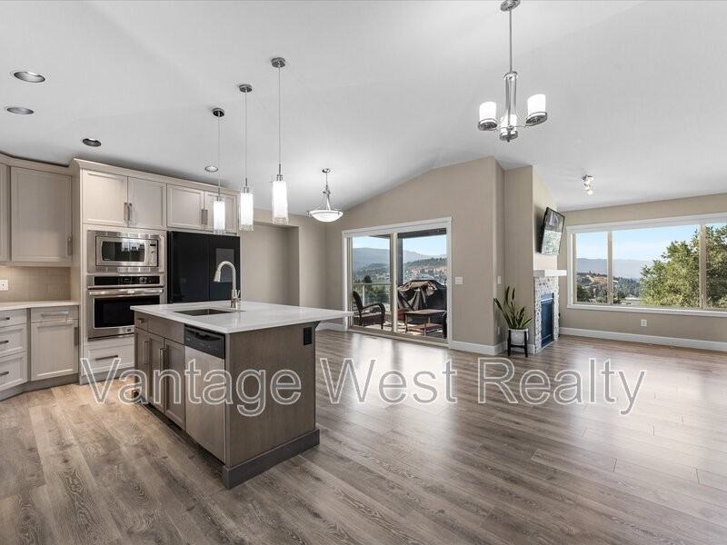 1301 Shaunna Rd - Photo 4 of 34