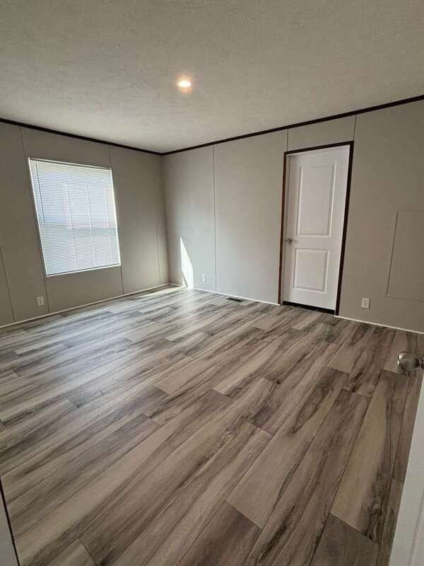 4301 Port Ct - Photo 6 of 10